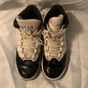 Air Jordan Max Aura Concord 11 Oreo AQ9084 121 Men's Size 8.5